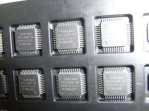 回收电子呆滞料ATTINY24V-10SSU收购IC回收IC找137143